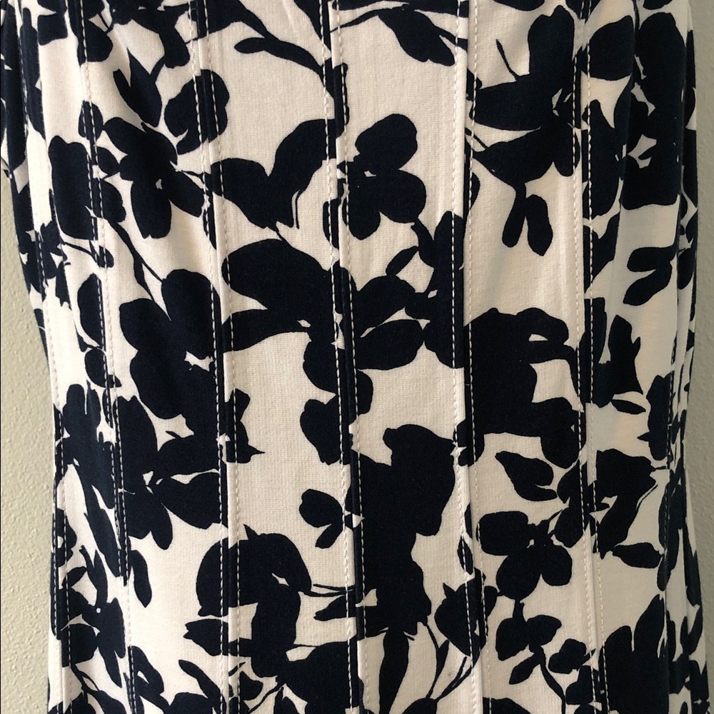 Loft Dress - Picture 4 of 6